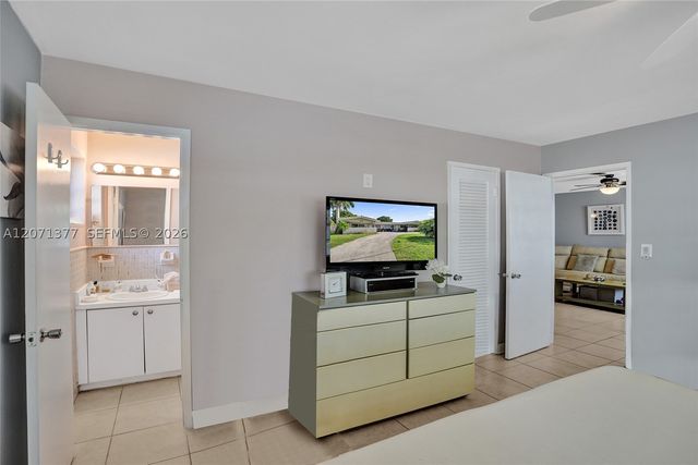 1477 NE 55th St, Fort Lauderdale, FL 33334