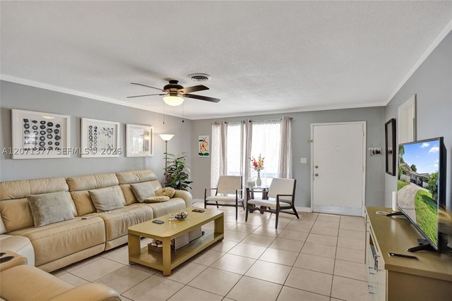 1477 NE 55th St, Fort Lauderdale, FL 33334