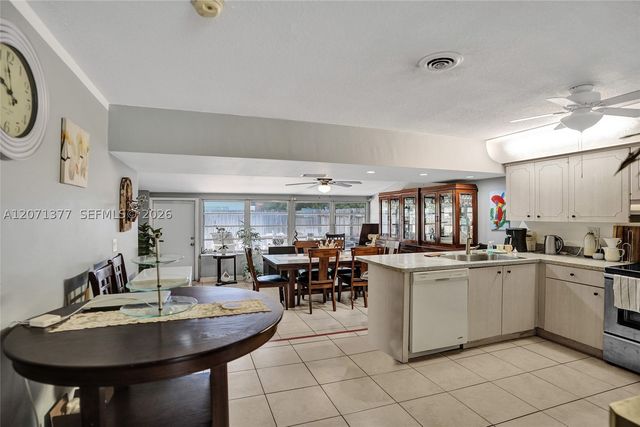 1477 NE 55th St, Fort Lauderdale, FL 33334