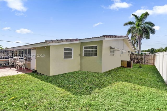 1477 NE 55th St, Fort Lauderdale, FL 33334