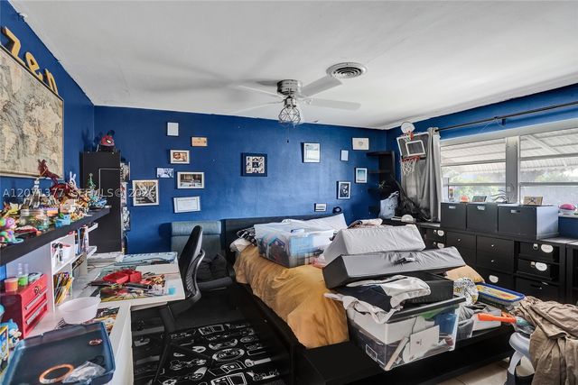 1477 NE 55th St, Fort Lauderdale, FL 33334