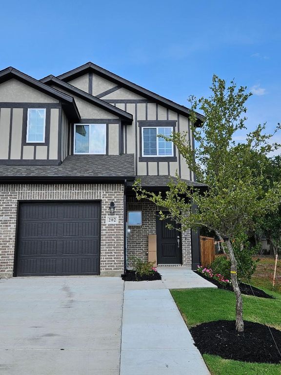 202 Griffith Drive 16, Princeton, TX 75407