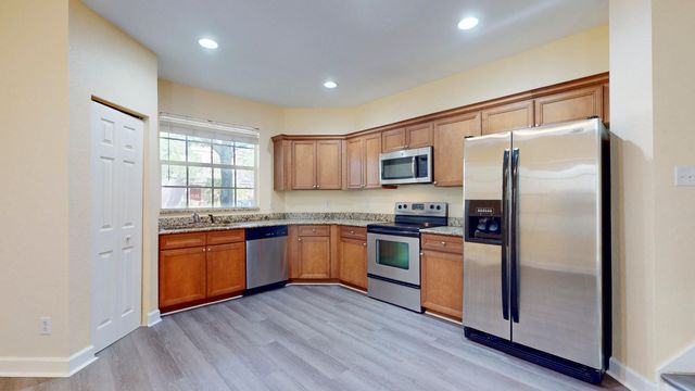 2558 SE Pineland Drive, Port St Lucie, FL 34952