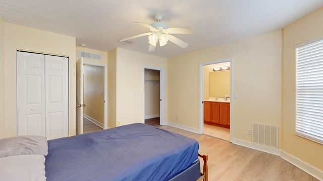 2558 SE Pineland Drive, Port St Lucie, FL 34952