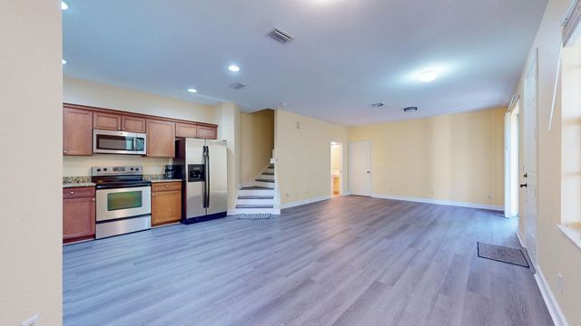 2558 SE Pineland Drive, Port St Lucie, FL 34952