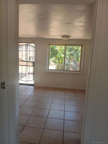 2530 Cherimoya, Vista, CA 92084