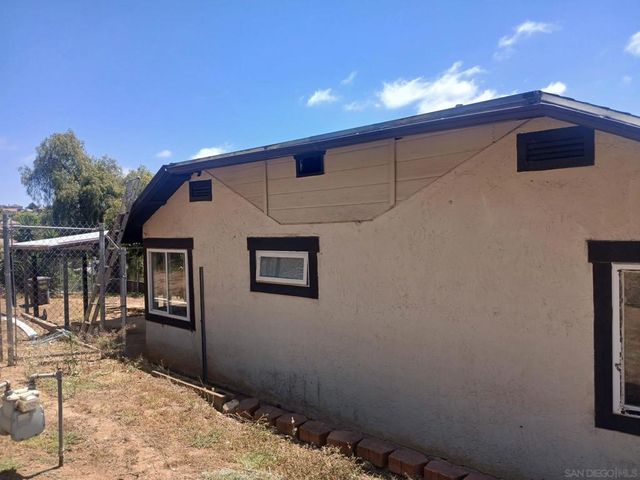 2530 Cherimoya, Vista, CA 92084