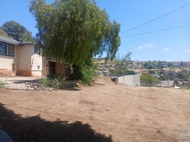 2530 Cherimoya, Vista, CA 92084