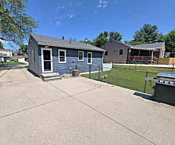 1200 Johnson Street, Des Moines, IA 50315