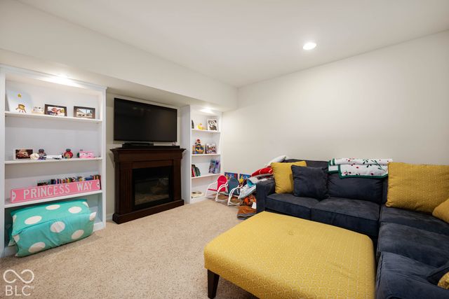 5810 Cherokee Drive, Bargersville, IN 46106