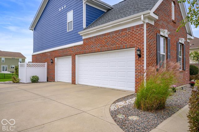 5810 Cherokee Drive, Bargersville, IN 46106