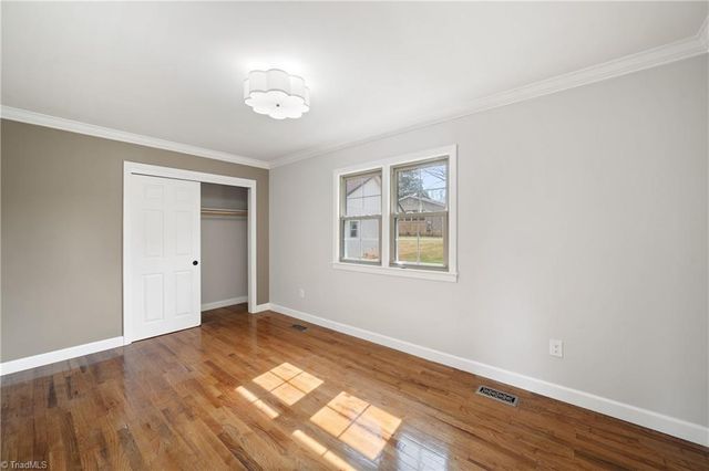 306 Lakeshore Drive, Thomasville, NC 27360