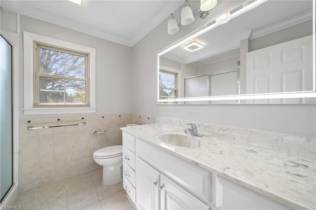 306 Lakeshore Drive, Thomasville, NC 27360