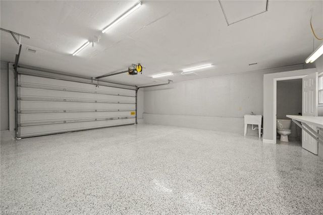 306 Lakeshore Drive, Thomasville, NC 27360