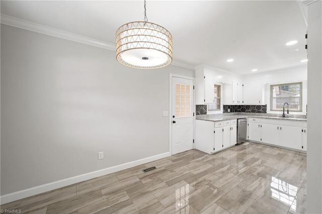 306 Lakeshore Drive, Thomasville, NC 27360