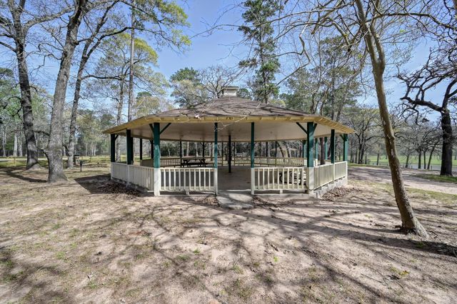 130 Cedar Court, Magnolia, TX 77355