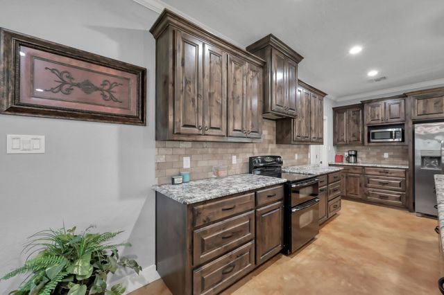 130 Cedar Court, Magnolia, TX 77355