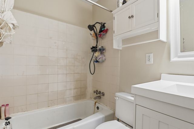 7203 Mortwood Avenue, Indianapolis, IN 46241