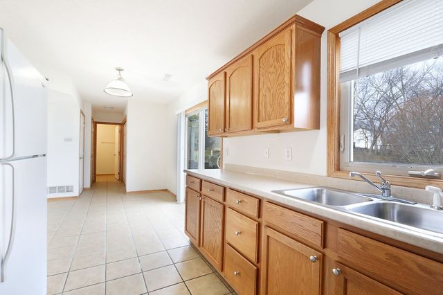5901-5911 Townsend Avenue, Urbandale, IA 50322