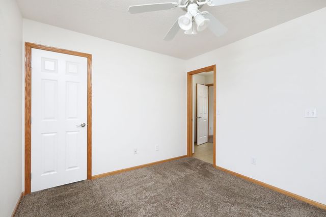 5901-5911 Townsend Avenue, Urbandale, IA 50322