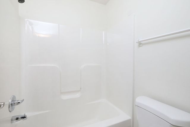 5901-5911 Townsend Avenue, Urbandale, IA 50322