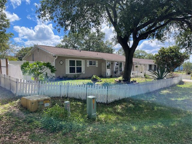 35 HICKORY TRACK WAY, Ocala, FL 34472