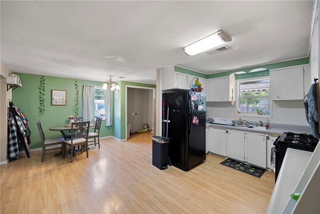 1006 E J Street, Russellville, AR 72801