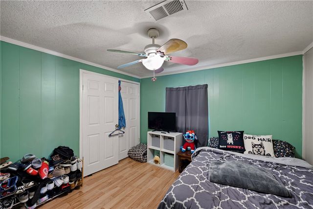 1006 E J Street, Russellville, AR 72801