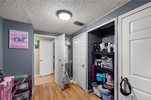 1006 E J Street, Russellville, AR 72801