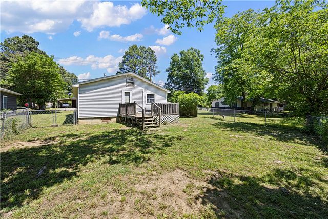 1006 E J Street, Russellville, AR 72801