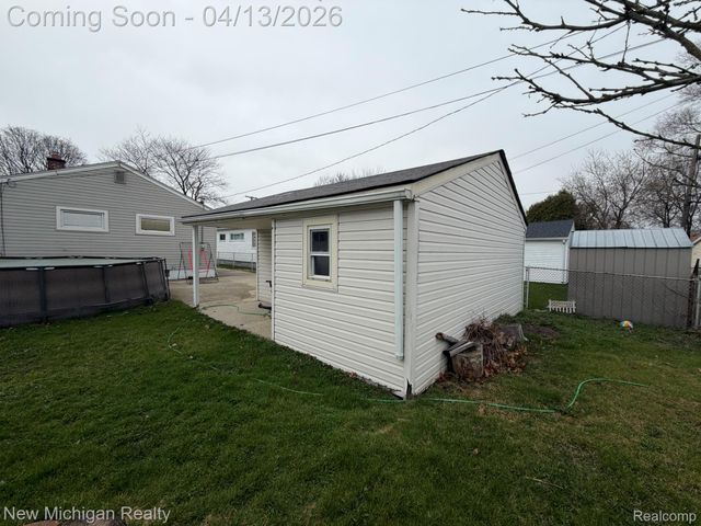 6671 Mayfair Street, Taylor, MI 48180