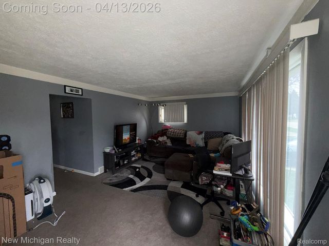 6671 Mayfair Street, Taylor, MI 48180