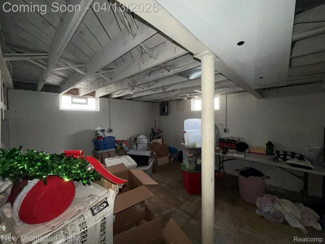 6671 Mayfair Street, Taylor, MI 48180