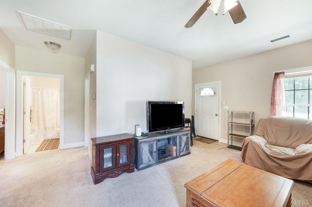 45 Halsey Road, Lynchburg, VA 24501