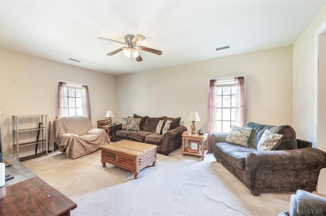 45 Halsey Road, Lynchburg, VA 24501