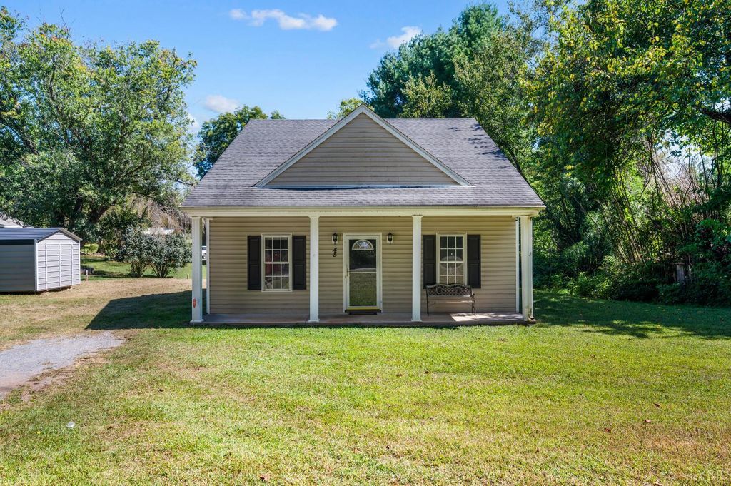 45 Halsey Road, Lynchburg, VA 24501