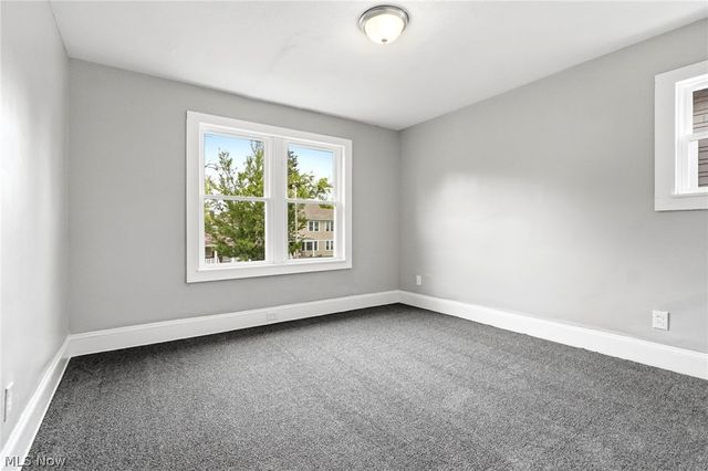 3300 Cedarbrook Road, Cleveland Heights, OH 44118