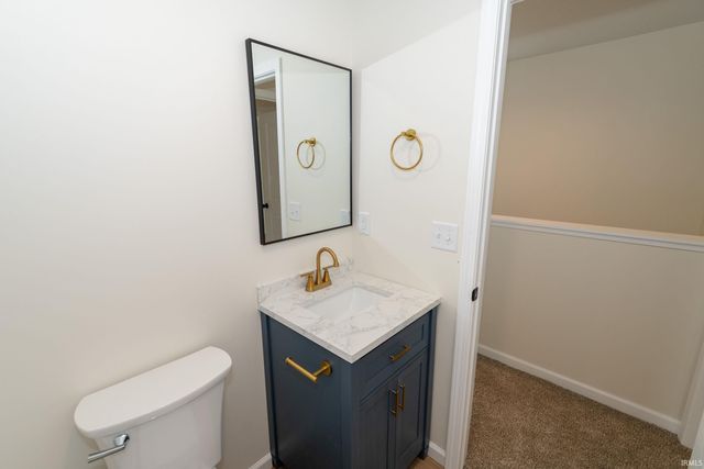 1105 Edwardsburg Ave, Elkhart, IN 46514