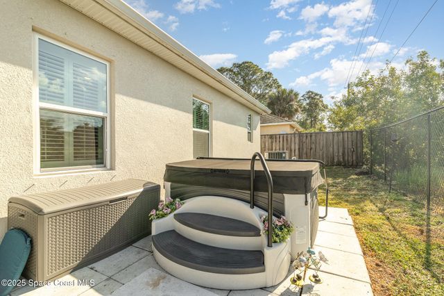 1376 Torgerson Road SE, Palm Bay, FL 32909