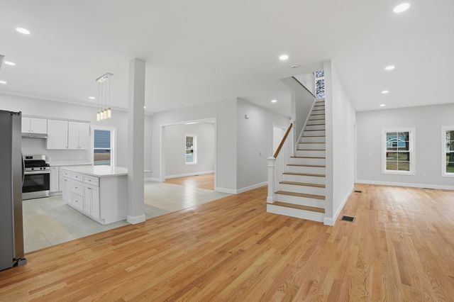 54 Wentworth Avenue, Lowell, MA 01852