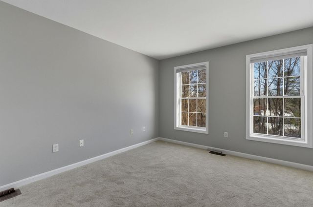 18 Holbrook Road, Bedford, NH 03110