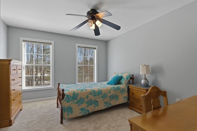 18 Holbrook Road, Bedford, NH 03110