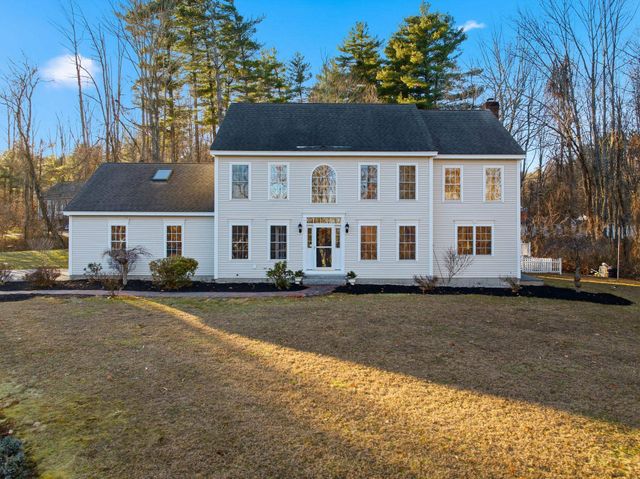 18 Holbrook Road, Bedford, NH 03110
