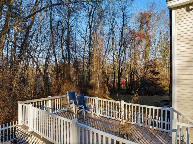 18 Holbrook Road, Bedford, NH 03110