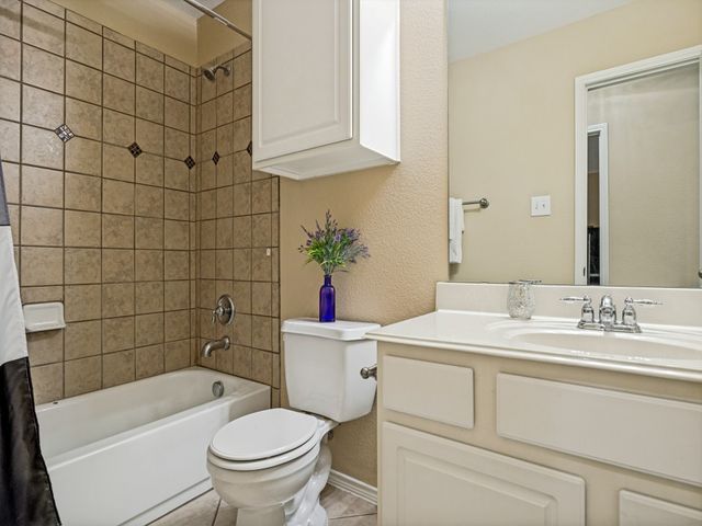 1192 Oak Hill Lane, Murphy, TX 75094