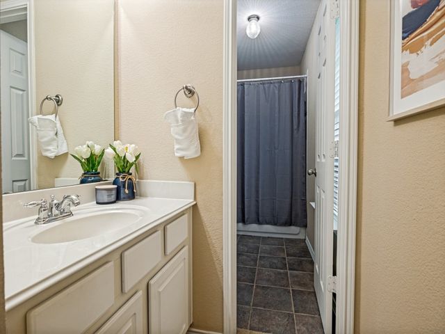 1192 Oak Hill Lane, Murphy, TX 75094