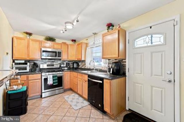 400 RUSSELL ST, Ridley Park, PA 19078