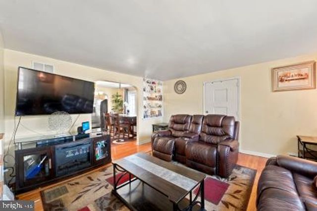 400 RUSSELL ST, Ridley Park, PA 19078