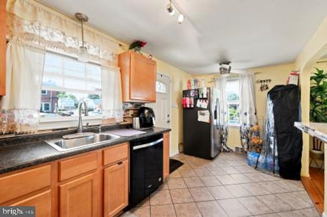 400 RUSSELL ST, Ridley Park, PA 19078