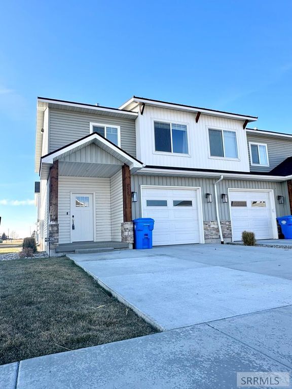 Image 1 of property listing at 458 S 3rd W # 458, Sugar City, ID 83448